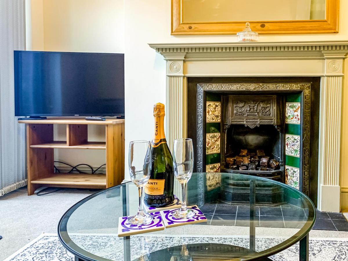 The Vines - Stunning Period Home With Free Parking York Exterior foto